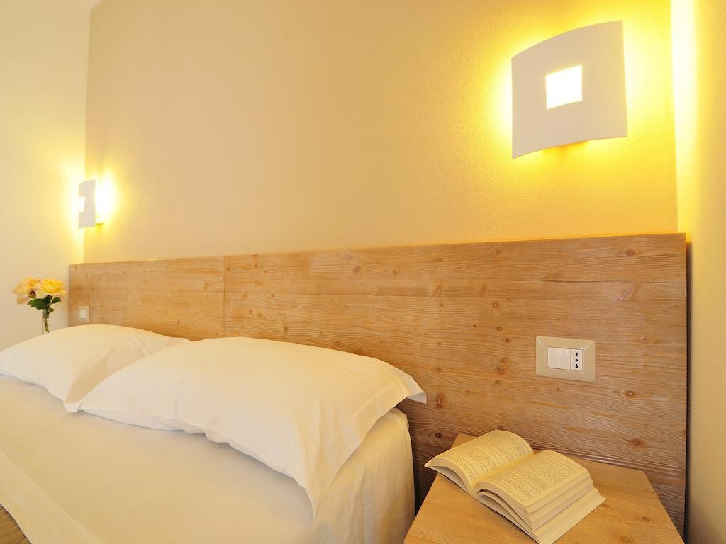 سانتا ماريا نافاريز B&B Le Cale الغرفة الصورة